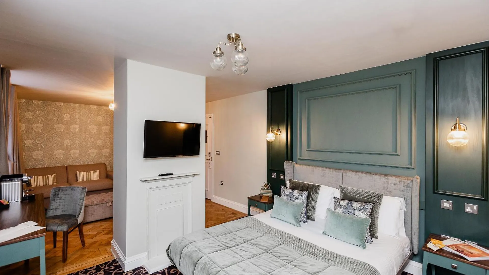 **** Hotel Halifax Hall Sheffield Velká Británie