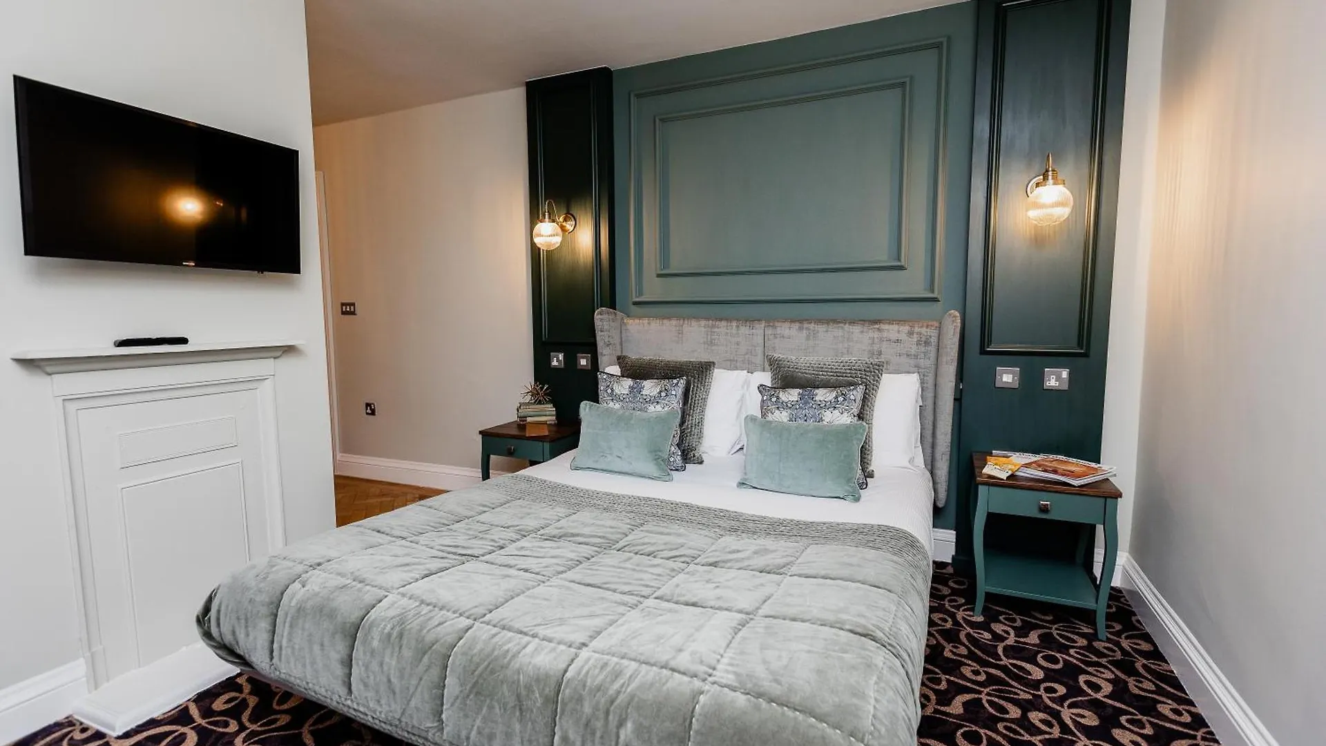 Halifax Hall Sheffield Hotel