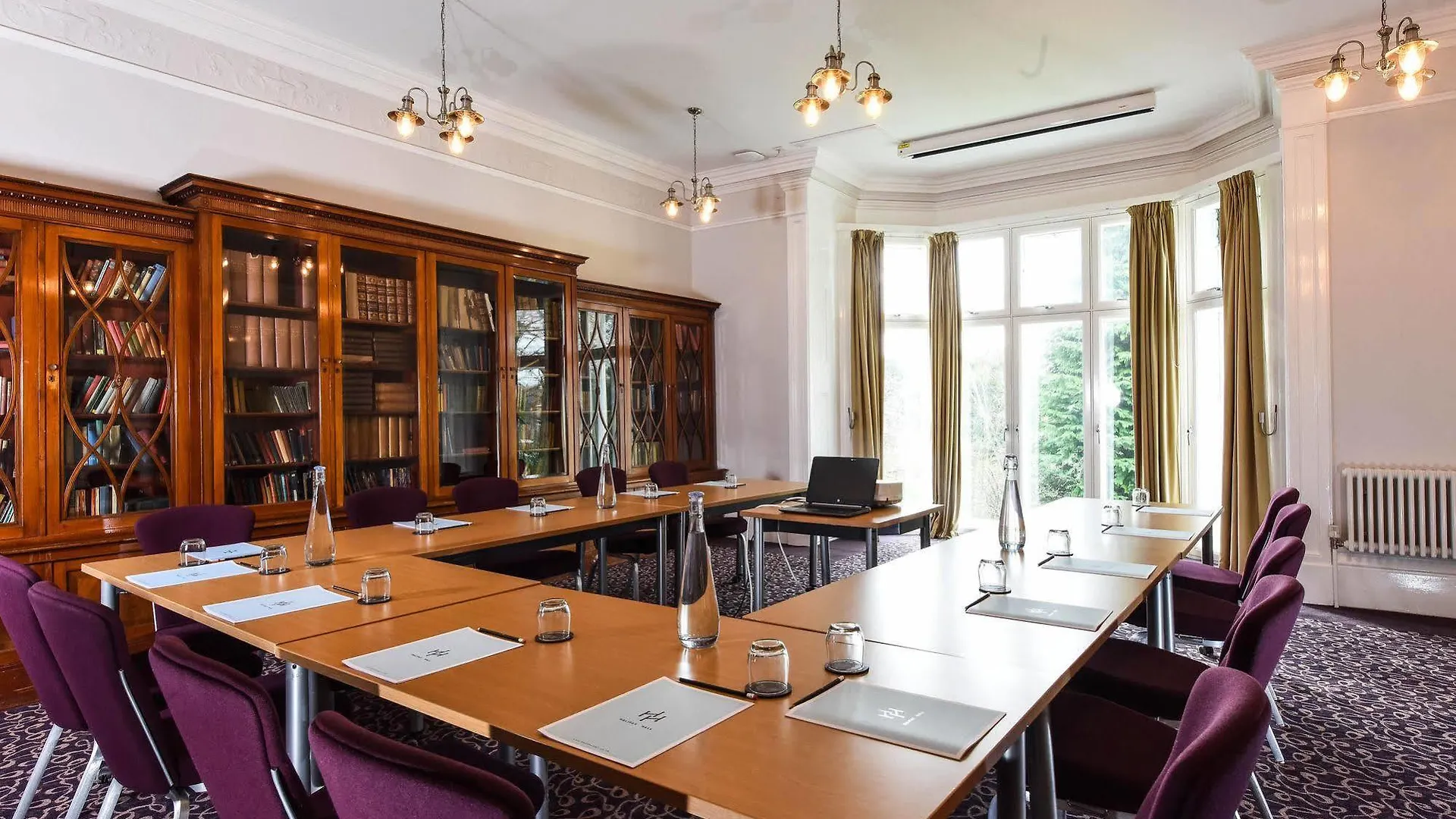 **** Hotel Halifax Hall Sheffield Velká Británie
